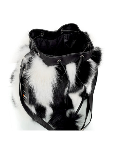 Czarno-biała futrzana torebka typu worek z futra lisa