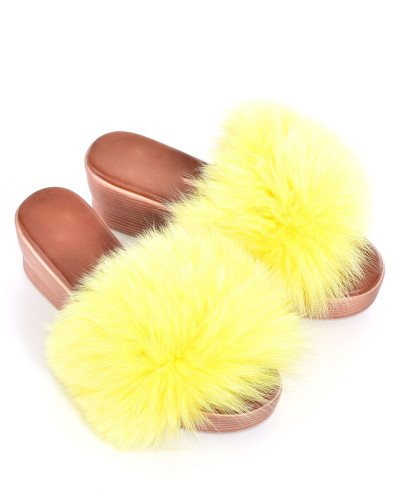 Damskie klapki na koturnie z futrem lisa żółtego
