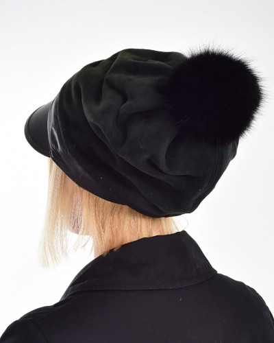 Damska czapka z daszkiem z kożucha czarna